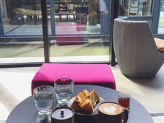 靠窗位-元生咖啡(陶溪川店)