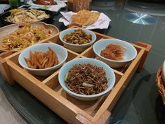 -鸿星花园酒家(银亿家园店)