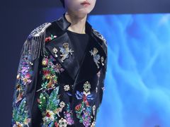 -翎秀服装模特