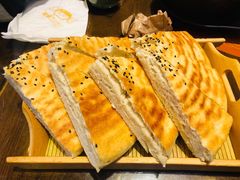 饽饽饼-王明古法砂锅居(开化寺店)