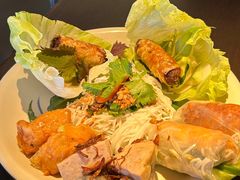 -大头虾越式风味餐厅(光明广场店)