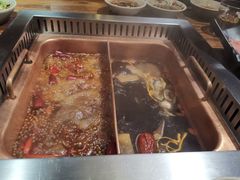-老牌坊云南鱼豆花火锅(嵩山店)