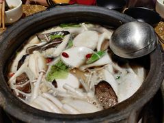 野生菌牦牛肉锅底-阿西土陶牦牛汤锅