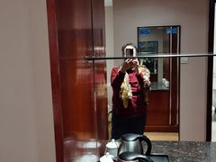 -库车国际酒店(火车站东湖公园店)