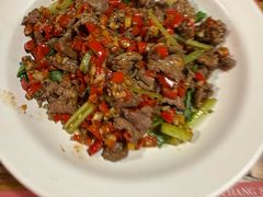 小炒黄牛肉-甲王二老长沙口味馆