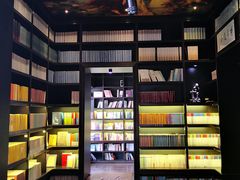 -钟书阁(松江泰晤士小镇店)