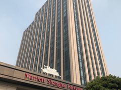 -上海宝华万豪酒店