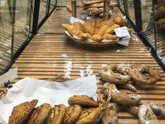 -Dough&Joe团憩(瑞虹天地月亮湾店)