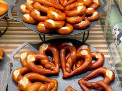 德国结-红星前进面包牛奶公司(君太店)