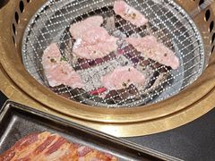 -山川小町·极番烧肉(新地假日广场店)