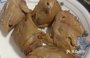 Braised and Smoked Chicken Heads