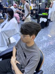 -藤野造型专业烫染接发