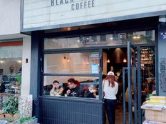 门面-black rainbow coffee