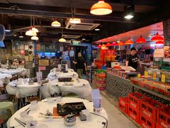 大堂-鲜入围煮花胶鸡海鲜火锅