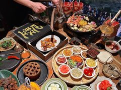 -包整·丝娃娃(一览甲秀楼风景店)