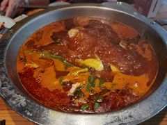 -野山舂·贵州现舂酸汤火锅(鸿通城店)