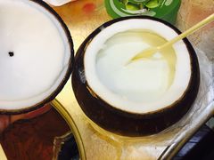 -志龙皇冠吃货椰子铺