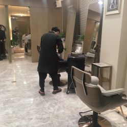 -专业烫发染发接发