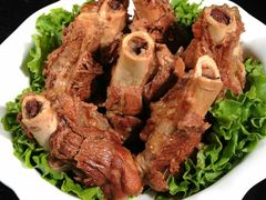 -95号酱骨·一块豆腐(展春园西路店)
