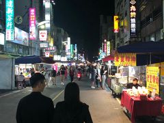 -六合夜市