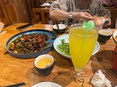 -老滇山寨•云南特色菜•地方菜•民族风情歌舞表演(金碧店)
