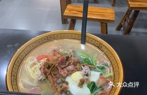 Three Delicacies Crispy Noodles