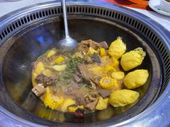 -雪乡人家东北菜·铁锅炖一切(高斯路店)