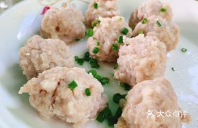 Steamed Hand-Made Meat Balls