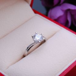 DSC_2027-威德钻石-克拉钻大本营(南京东路店)