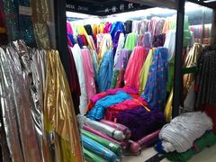 -义乌小商品批发市场(中国小商品城·篁园服装市场店)