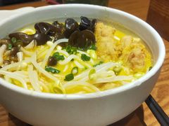 牛肉米线-云海肴·汽锅鸡·云南菜(天山百盛优客店)