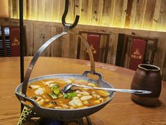 -老滇山寨•云南特色菜•地方菜•民族风情歌舞表演(金碧店)