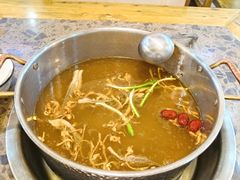 -乳仔牛牦牛汤锅 烤羊排(松潘古城店)