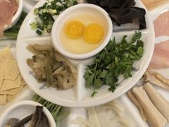 -花馬肆.云南过桥米线(汉神购物广场现场熬汤店)