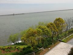 -上海滴水湖皇冠假日酒店