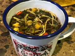 -沪小二炭火蛙锅(淮海中路美食不夜城店)