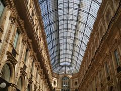 -文艺复兴百货(米兰大教堂广场店)