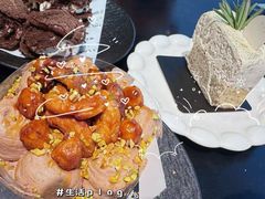 -W COLLECTIVE  DESSERT SHOP