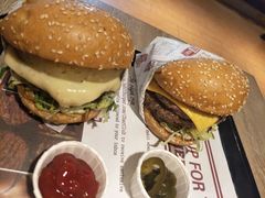 -The Habit Burger Grill 哈比特汉堡(复兴soho店)