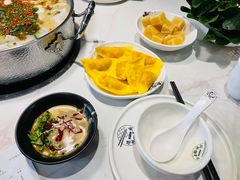 -德林酸菜鱼火锅(南丹店)