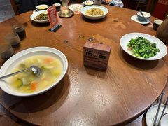 -老滇山寨•云南特色菜•地方菜•民族风情歌舞表演(金碧店)