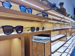 -罗伯特眼镜·蔡司官方授权(罗湖国贸店)