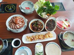 -龙聚德北京烤鸭(沙坪坝华宇A馆店)