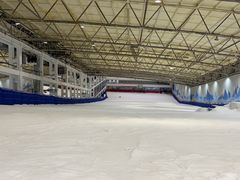 -乔波室内滑雪场