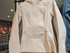 -lululemon(上海浦东IFC店)