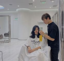 -AYO SALON