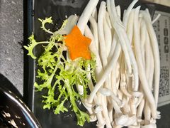 白玉菇-湊湊火锅·茶憩(新中关购物中心店)
