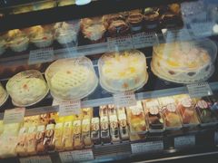 -红宝石·鲜奶小方·海派西点房(南丹店)