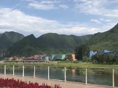 -百里峡七彩艺术小镇