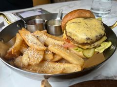 -九月里.自由花园餐厅